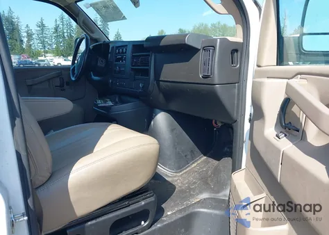 2023 Chevrolet Express G2500 z USA, uszkodzony, nr VIN 1GCWGAFP4P1176442